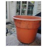 Plastic flower pots largest approx 10x12 inches