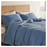 Bedsure Quilt Queen Size - Soft Ultrasonic Full/Queen Quilt Bedding Set - Clover Bedspread Queen Size - Lightweight Bedding Coverlet for All Seasons (Includes 1 Mineral Blue Quilt, 2 Pillow Shams)