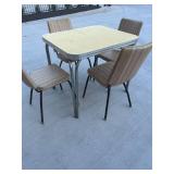 MCM 4 person table