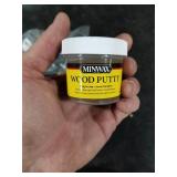 Minwax Wood Putty Walnut 3.75 oz.