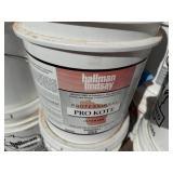 Hallman Lindsay PT7-Wall Street-8, 5 gallon buckets in this lot