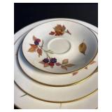 Royal Worcester Evesham Gold 5 piece place setting