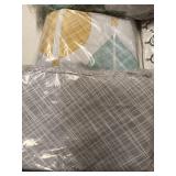 Madison Park Essentials Central Park Fabric Comforter & Sheet Set - Yellow/Aqua  (FULL SIZE)