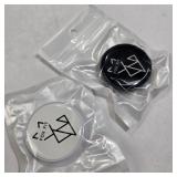 Set of 2 Opposite Black and White Pattern Glossy Adhesive Pop Sockets - Fox Fit