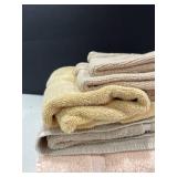 Assorted bathroom towels