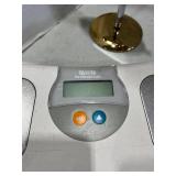 2 digital scales, hair dryer and magnifying mirror