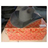 Justin gray cowboy hat w/box