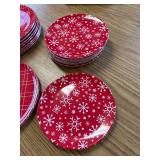 Holiday dinnerware trays 8-10 and 8 plates