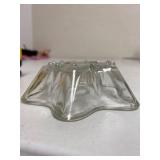 Glass candle holder shaped star