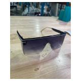 Fashion Large Square Frame One Piece Lens Sunglasses (C BLACK-GREY)