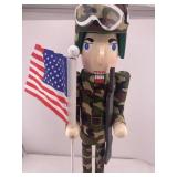 NUCTCRACKER Army Soldier 15 inch