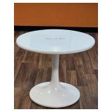 24in White Modern Table