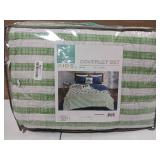 Urban Habitat Kids Reversible Cotton Quilt Set - Vibrant Fun, Playful Print, All Season Children Bedding Coverlet Bedspread, Decorative Pillow, Bedroom Decor, Twin/Twin XL, Shark Green/Navy 4 Piece