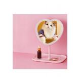 Vanity Mirror, Heart-Shaped Makeup Mirror with Three-Level Dimming and LED Lights for Girls and Students (Pink)