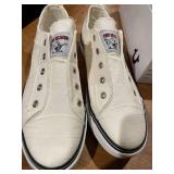 True Religion Canvas Slip On Fashion Sneaker Laceless White Mens US Size 11 M or Womens Size 12.5 ( Retail $42.99)