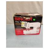 Singer Tiny Tailor Mending Machine Model TT600