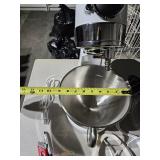 Ambiano 4.8 Qt 8 Speed Stand Mixer with attachments, looks brand new never used