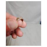 10 Karat Gold Ring missing the stone