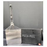 NIB Pizza Peel by Kensington London