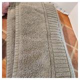 Laura Ashley bath towel, hand towels & wash cloth and 2 bath towels