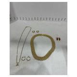 Womens jewelry