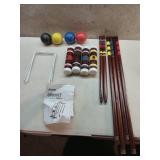 Franklin Sports Croquet Set - Includes 4 Croquet Wood Mallets, 4 All Weather Balls, 2 Wood Stakes and 9 Metal Wickets - Classic Family Outdoor Game - Starter Set