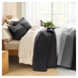 Litanika Oversized King Quilt Set Black and White, 128x120 Stripe Bedspread Coverlet 3 Pieces, Black and White Lightweight Quilted Bedding Set for All Season(Super King Plus-1 Quilt, 2 Pillowcases)