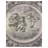 1987 Hallmark Mary Hamilton Limited Edition 6â Pewter Plate Christmas Decor