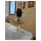 Clear glass Aladdin oil lamp