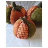 LOT 3 FALL PUMPKINS