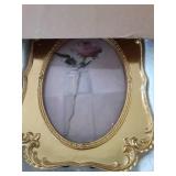 SIKOO Vintage 5x7 Gold Oval Picture Frame Antique Ornate Table Top and Wall Mounting Photo Frame with High Definition Glass Front for Home Decor, Retro Photo Gallery, Old-Fashioned Art, Gold