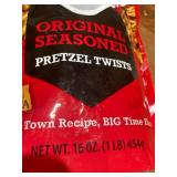 DOTS HOMESTYLE PRETZELS, HOMESTYLE 16 oz Original Seasoned Pretzel Twists