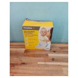 Medela Ultra-Breathable Disposable Nursing Pads 120 Count, New and Improved, Highly Absorbent, Breathable and Discreet for Comfortable Wear