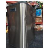 Steel Step On Trash Can ( 7.9 Gallons ) - Retail: $72.36