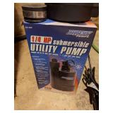 Barracuda 1/4hp submersible utility pump