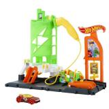 Hot Wheels City Track Set, Super Recharge Fuel Station Playset with EV Chargers & 1:64 Scale Toy Car