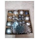 50Pcs Christmas Tree Ornaments - 2.36