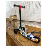 Scooter for Kids Ages 3-12, Foldable & Height Adjustable Kids Scooter with Graffiti Bodywork, Non-Slip Deck and Extra Wide PU Light-up Wheels (200 Lbs Weight Capacity)