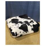 Members Mark Luxury Faux Fur Throw, 60 in x 70 in. Black Cow.