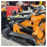 Unused Landhero Mini Skid Steer Loader | LDH-HT380