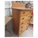 chest of drawers