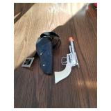 Vintage Western Cowboy Style Cap Pistol Toy Gun With Holster