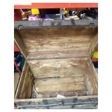 ANTIQUE STEAMER TRUNK