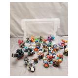 LOT OF RANDOM SKYLANDERS