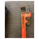 Pipe wrench