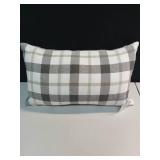 Saro Lifestyle Classic Plaid Pattern Cotton Down Filled Throw Pillow 12 x 20 - Retail: $102.92