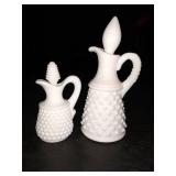 Vintage Westmoreland hobnail milk glass cruet 4 5/8