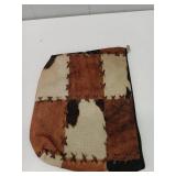 Retro Western Cowhide Patchwork Cow Fur Print Makeup Bag,Western Style Cosmetic Makeup Bag for Teen Girls Women,Cow Lover Gifts Makeup Bag