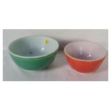 Vtg Pyrex Green & Red Mixing Bowls