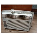 Window air conditioner with remote